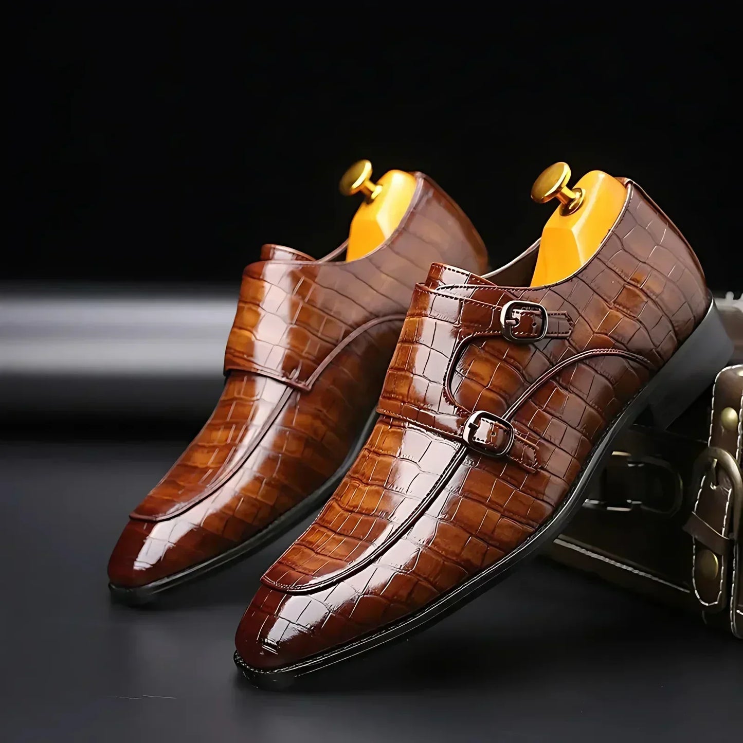 Kroksiluett Brogue Slip-Ons with Buckle-Belt Laces