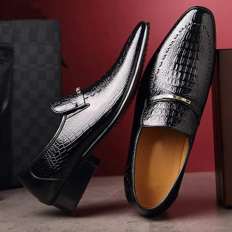 VärdStil Faux Crocodile Leather Embossed Slip-On Oxfords