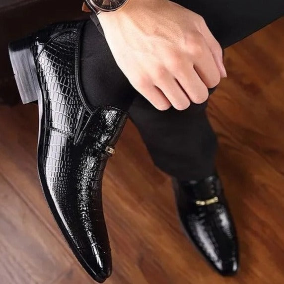 VärdStil Faux Crocodile Leather Embossed Slip-On Oxfords