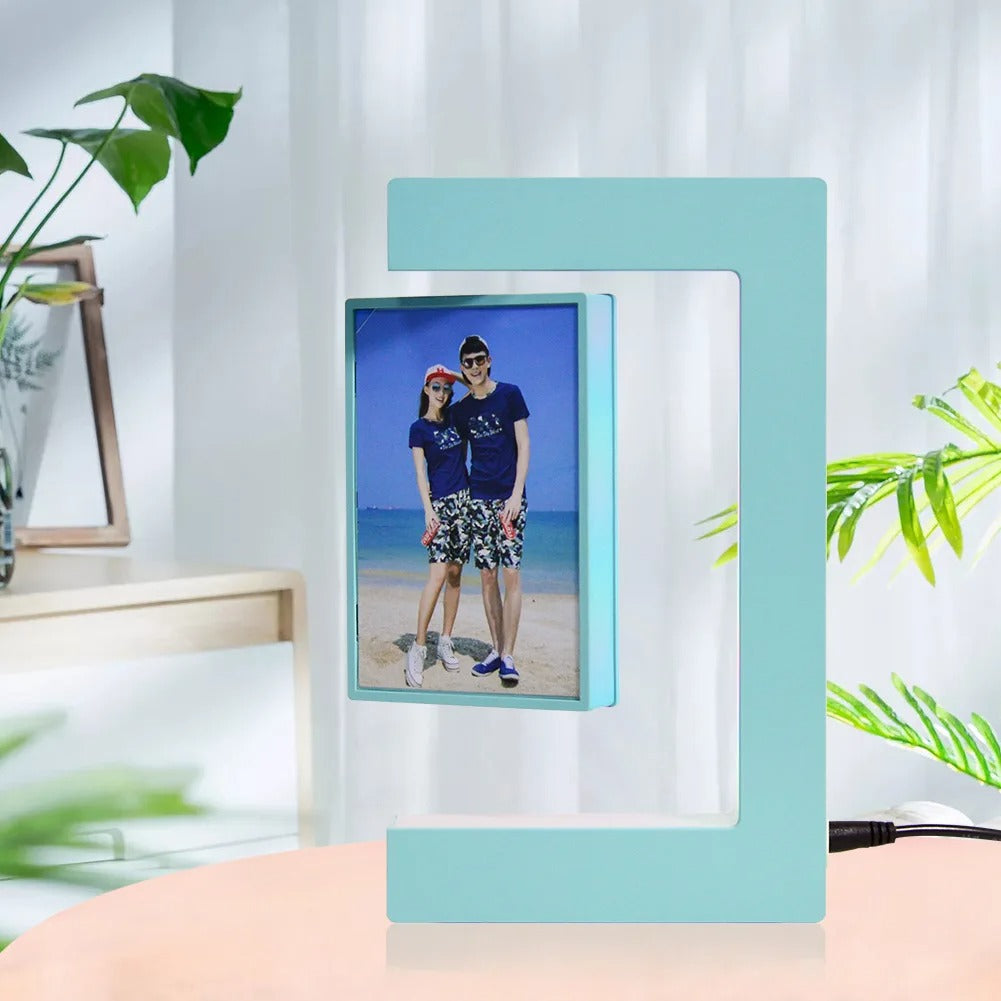 Levioto® - The Floating Photo Frame by Avenue Finds - Cleverly Designed in Sweden with ❤️