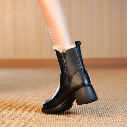 Avenue Finds® Kivélla: Stride in Style in our Eye-Catching Chic Fur-Lined Leather Boots